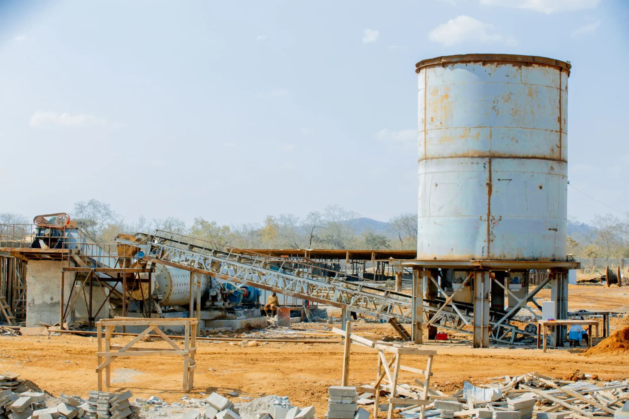 Wide view of the mill circuit and water tank